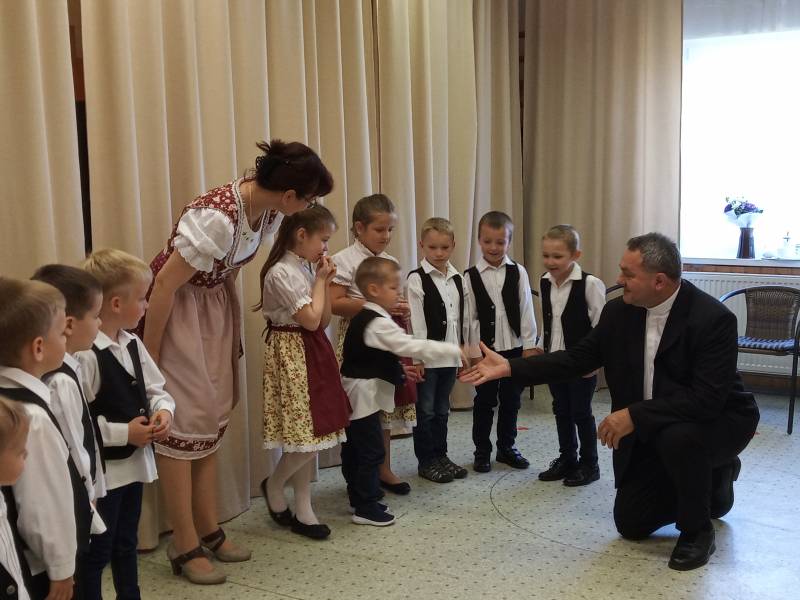 dombóvári óvodalátogatás (8).jpg